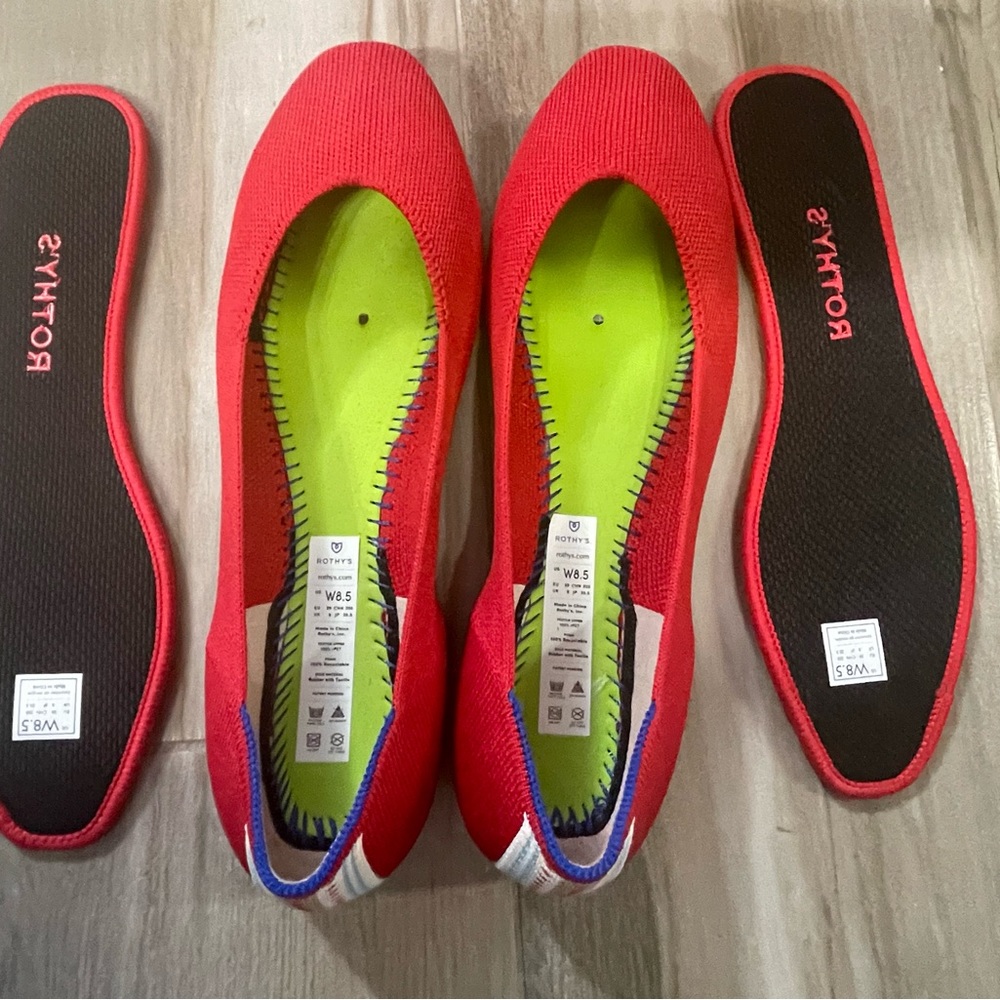 Size 8.5 Red square toe Rothy’s - Picture 5 of 6